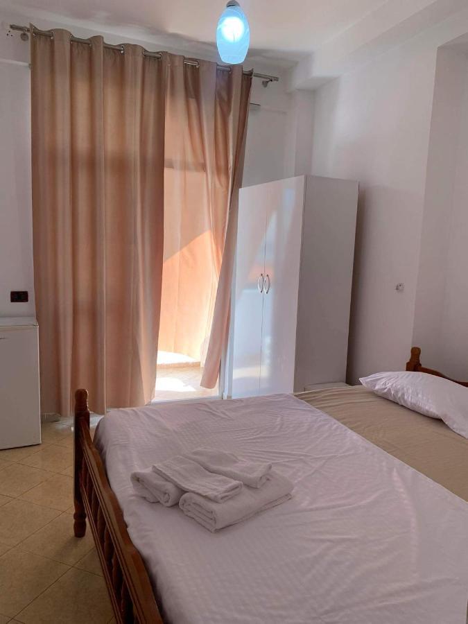 Elio'S Room Durrës Buitenkant foto