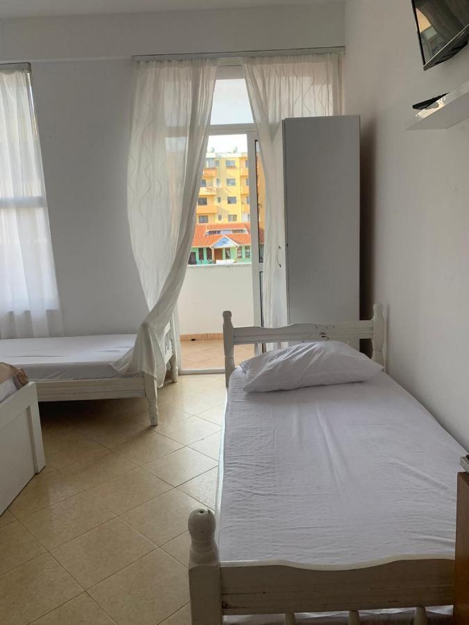 Elio'S Room Durrës Buitenkant foto
