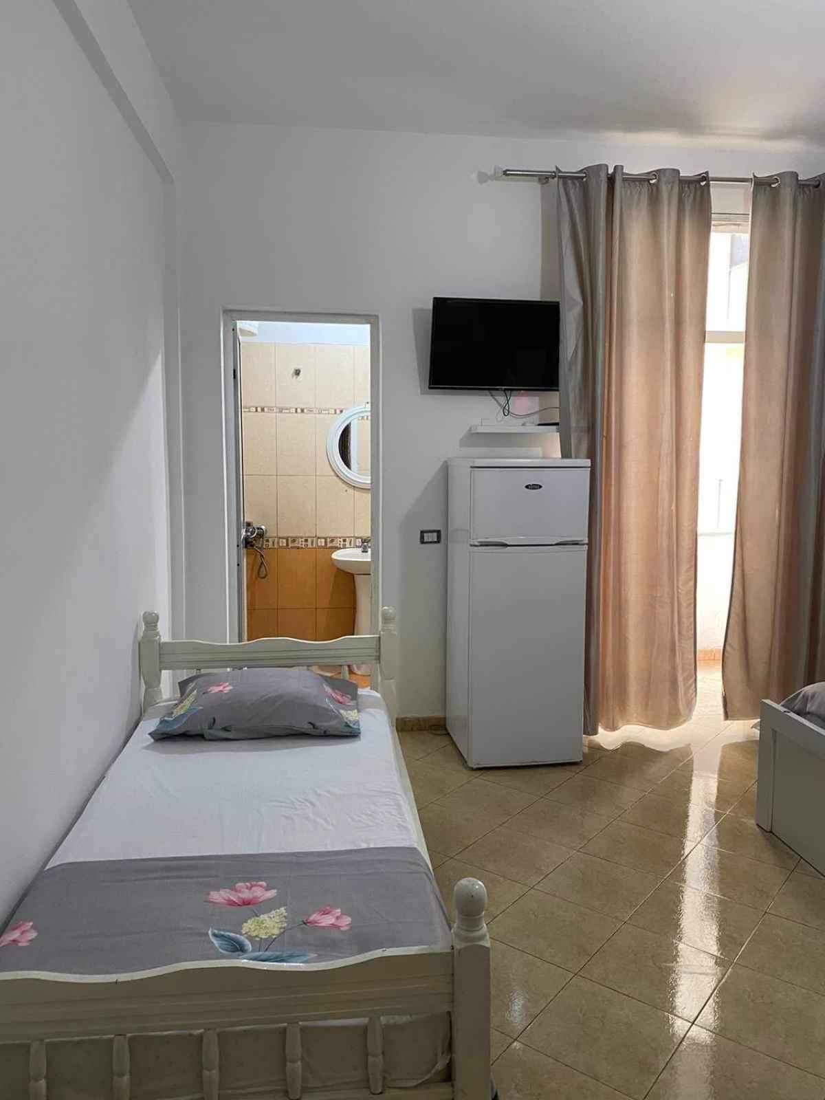 Elio'S Room Durrës Buitenkant foto