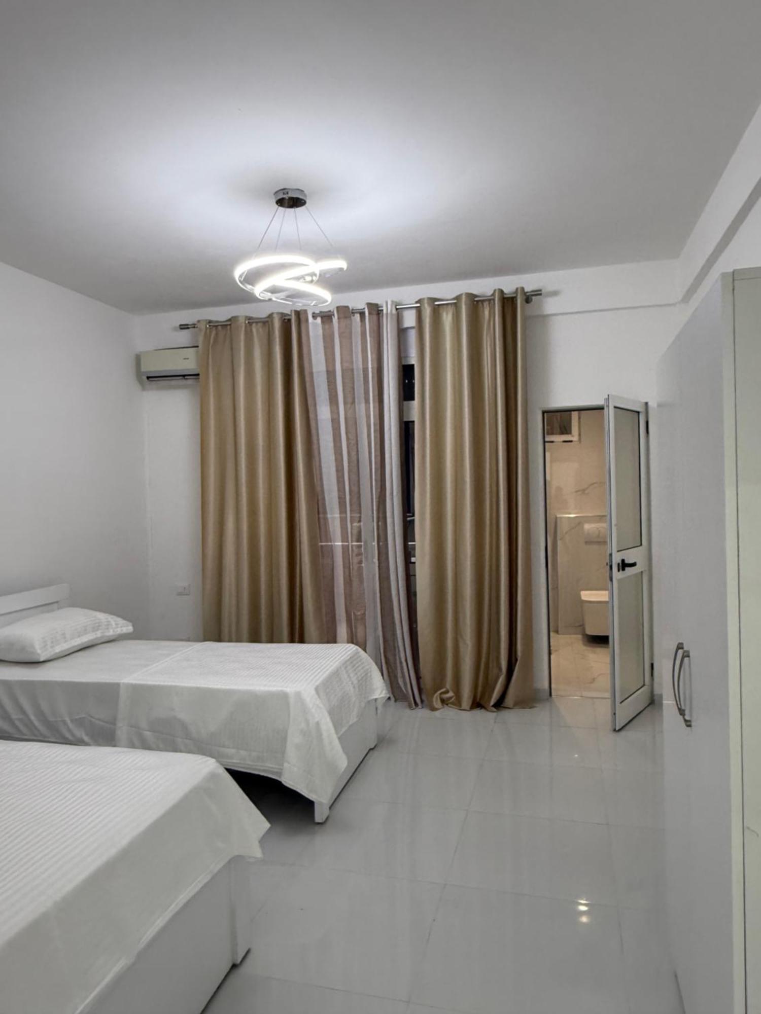 Elio'S Room Durrës Buitenkant foto