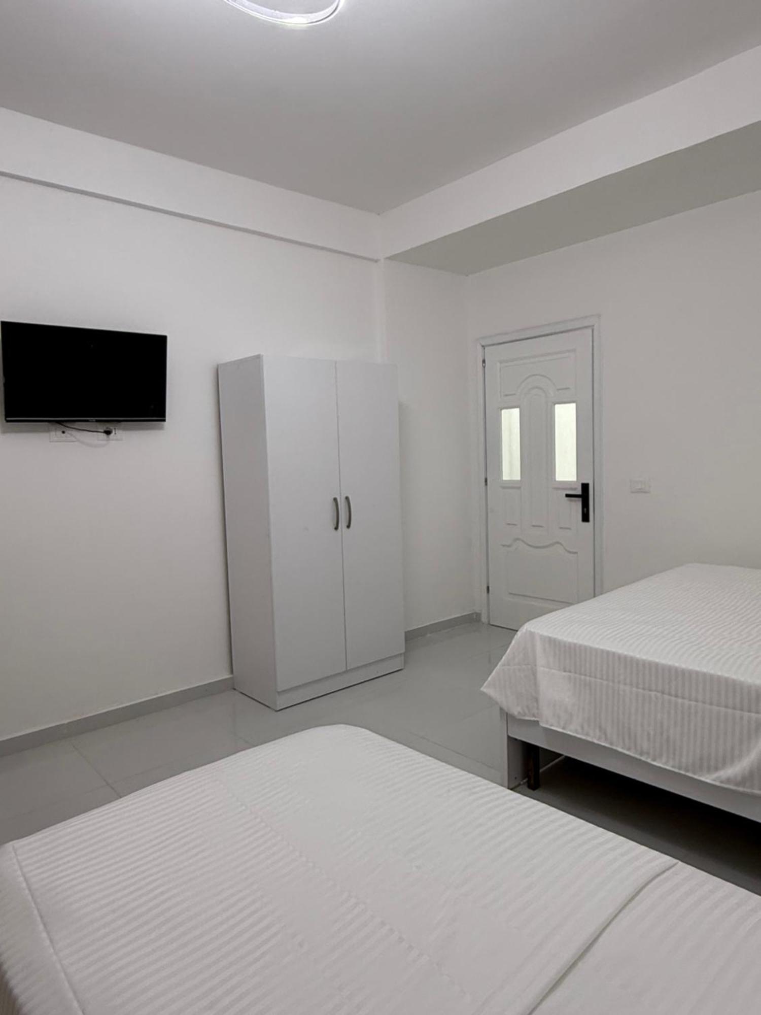 Elio'S Room Durrës Buitenkant foto