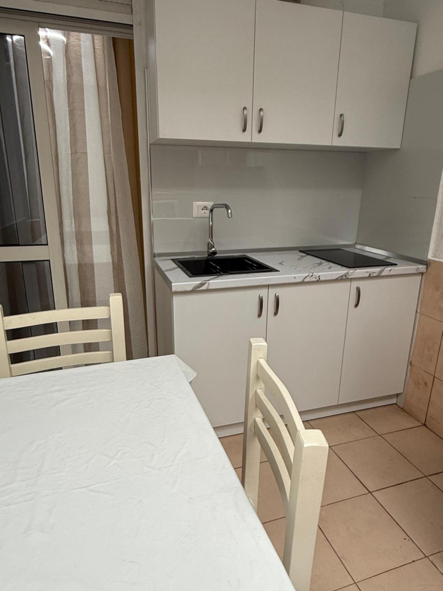 Elio'S Room Durrës Buitenkant foto