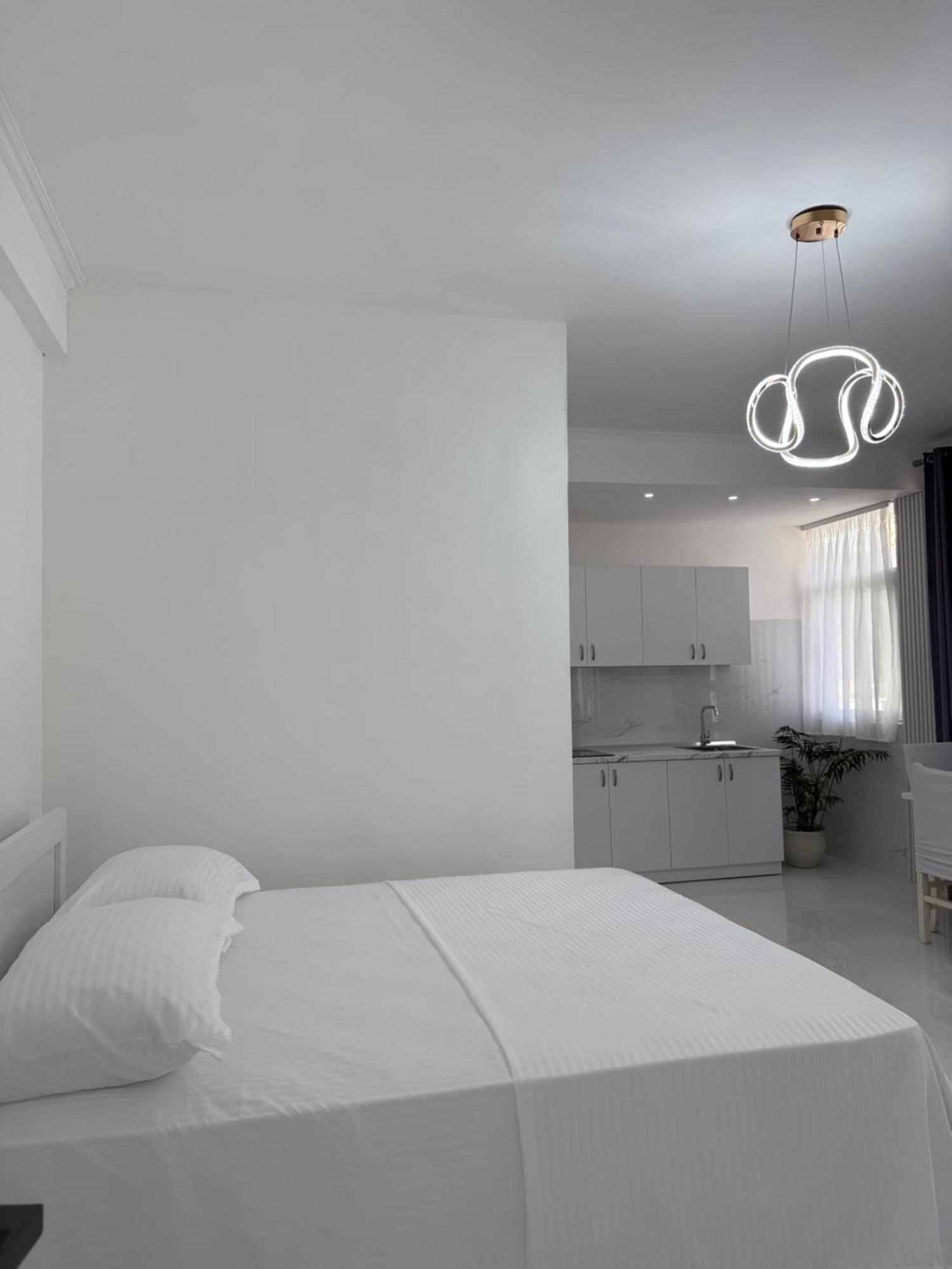 Elio'S Room Durrës Buitenkant foto