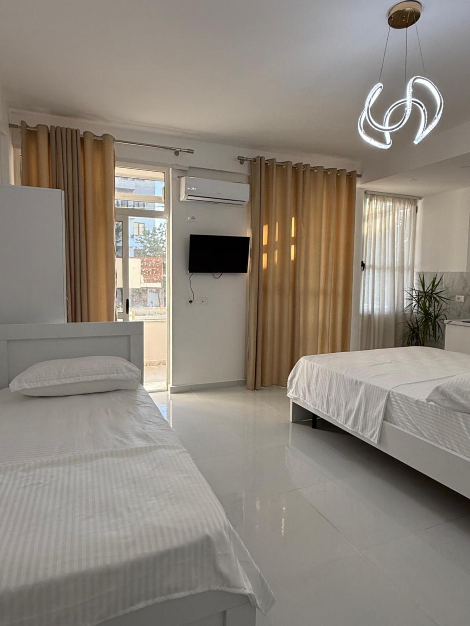 Elio'S Room Durrës Buitenkant foto